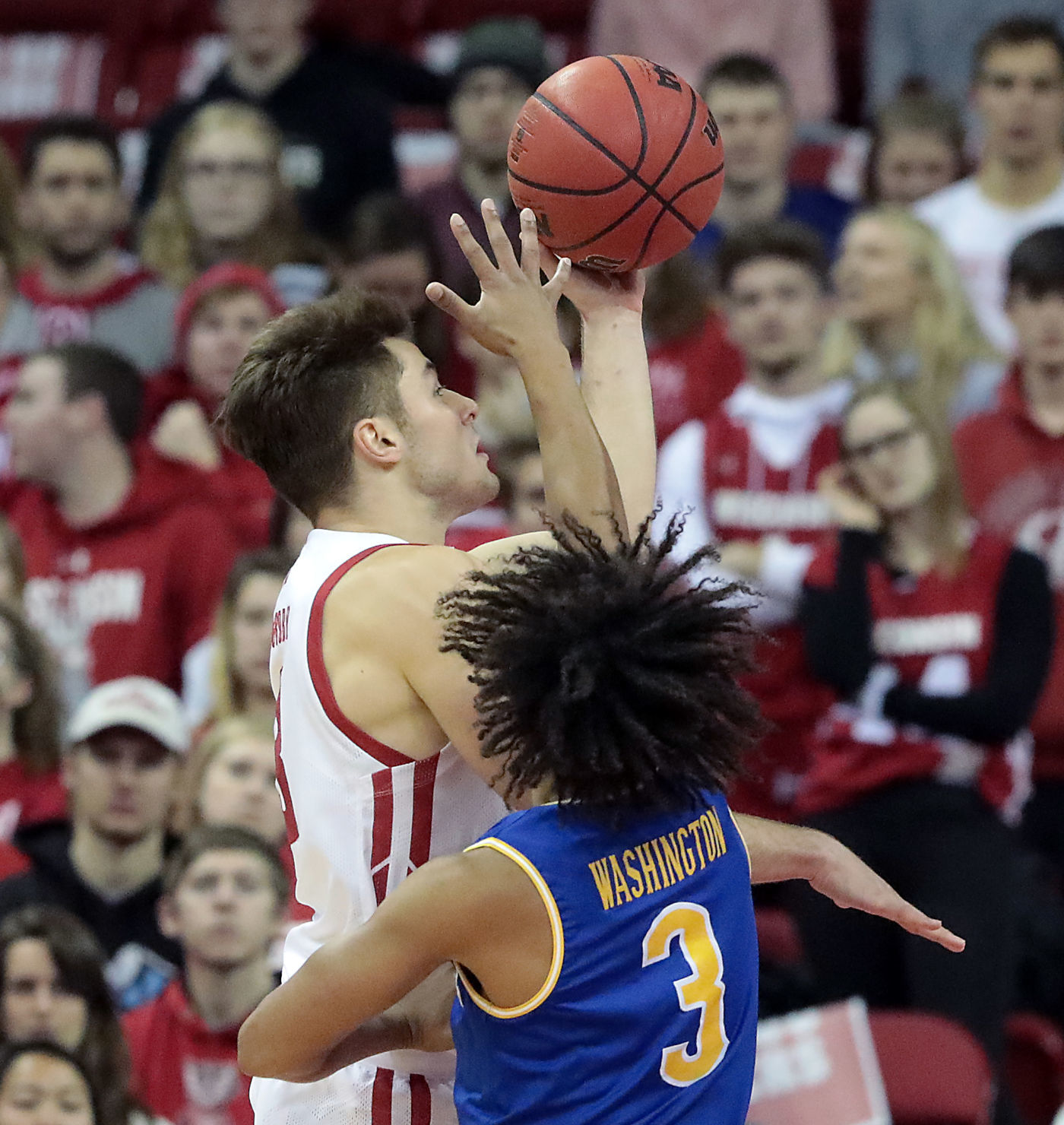 Badgers 83, Cowboys 63